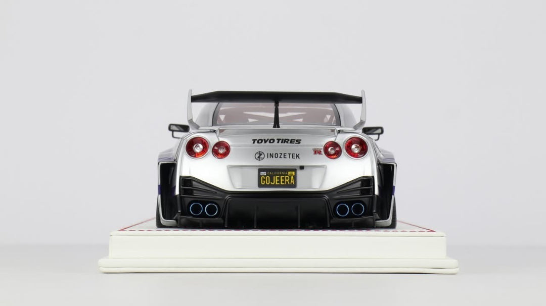 Nissan R35 GT-RR LBWK (Silver/ Blue Jada Livery) [Davis & Giovanni] 1/18 scale