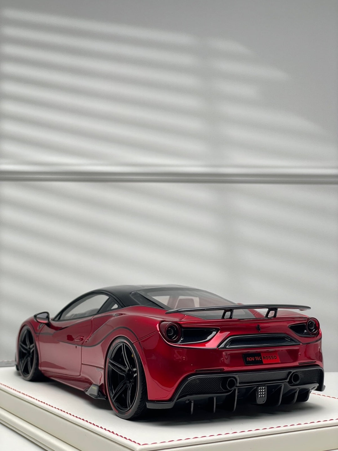 Ferrari 488 GTB XX NOVITEC (Candy Red) [Davis & Giovanni] 1/18 scale