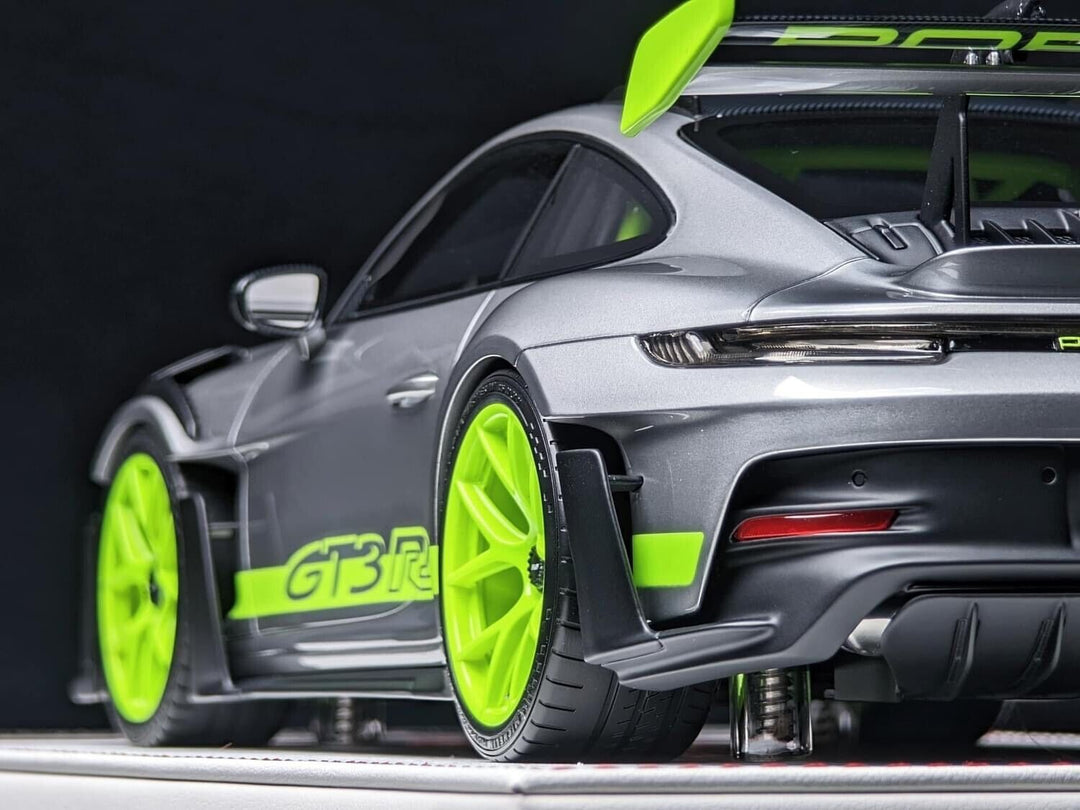 Porsche 911 GT3 RS (Silver/ Neon Green) [Davis & Giovanni] 1/18 scale