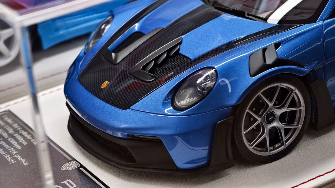 Porsche 911 GT3RS (Metallic Blue) [Davis & Giovanni] 1/18 scale