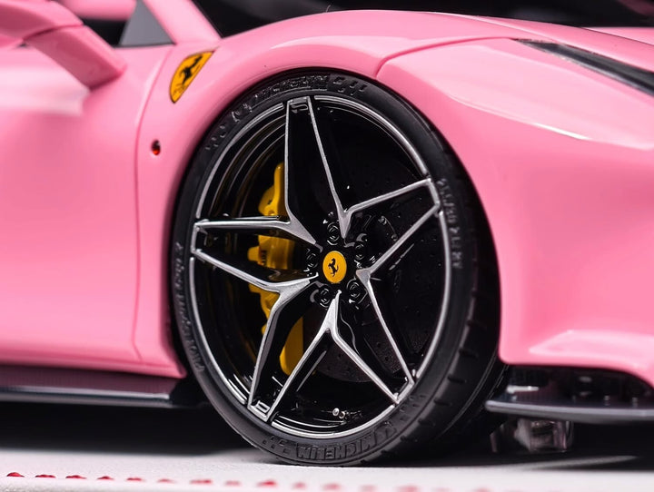 Ferrari 488 Pista Spider NOVITEC (Pink) [Davis & Giovanni] 1:18 scale