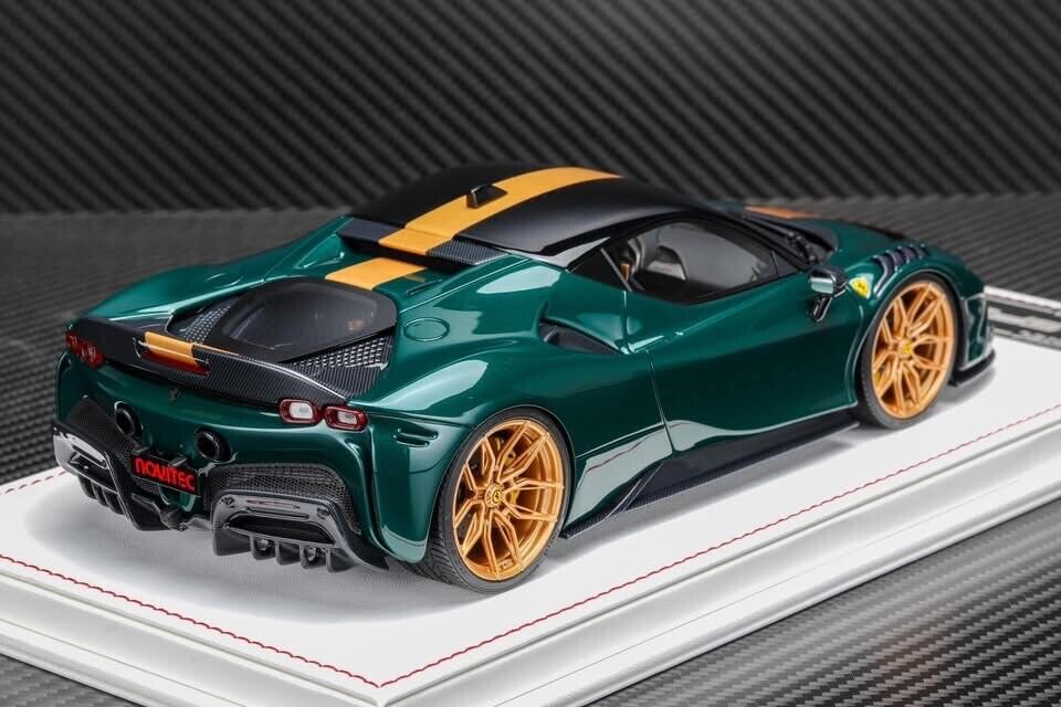 Ferrari SF90 Stradale NOVITEC (Green/ Gold) [Davis & Giovanni] 1/18 scale