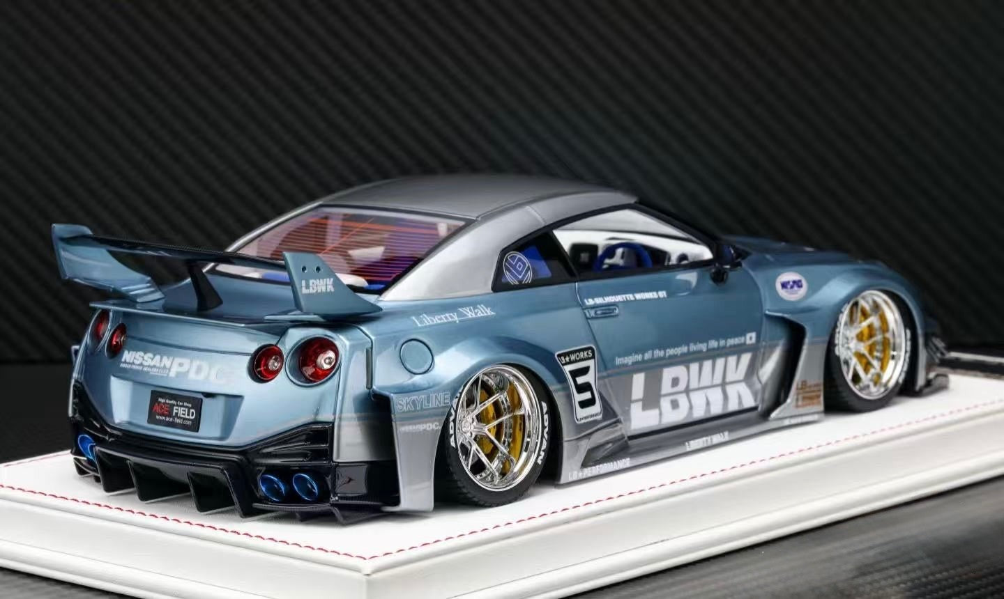 Nissan R35 GT-RR LBWK (Ice Blue Metallic) [Davis & Giovanni] 1/18 scal