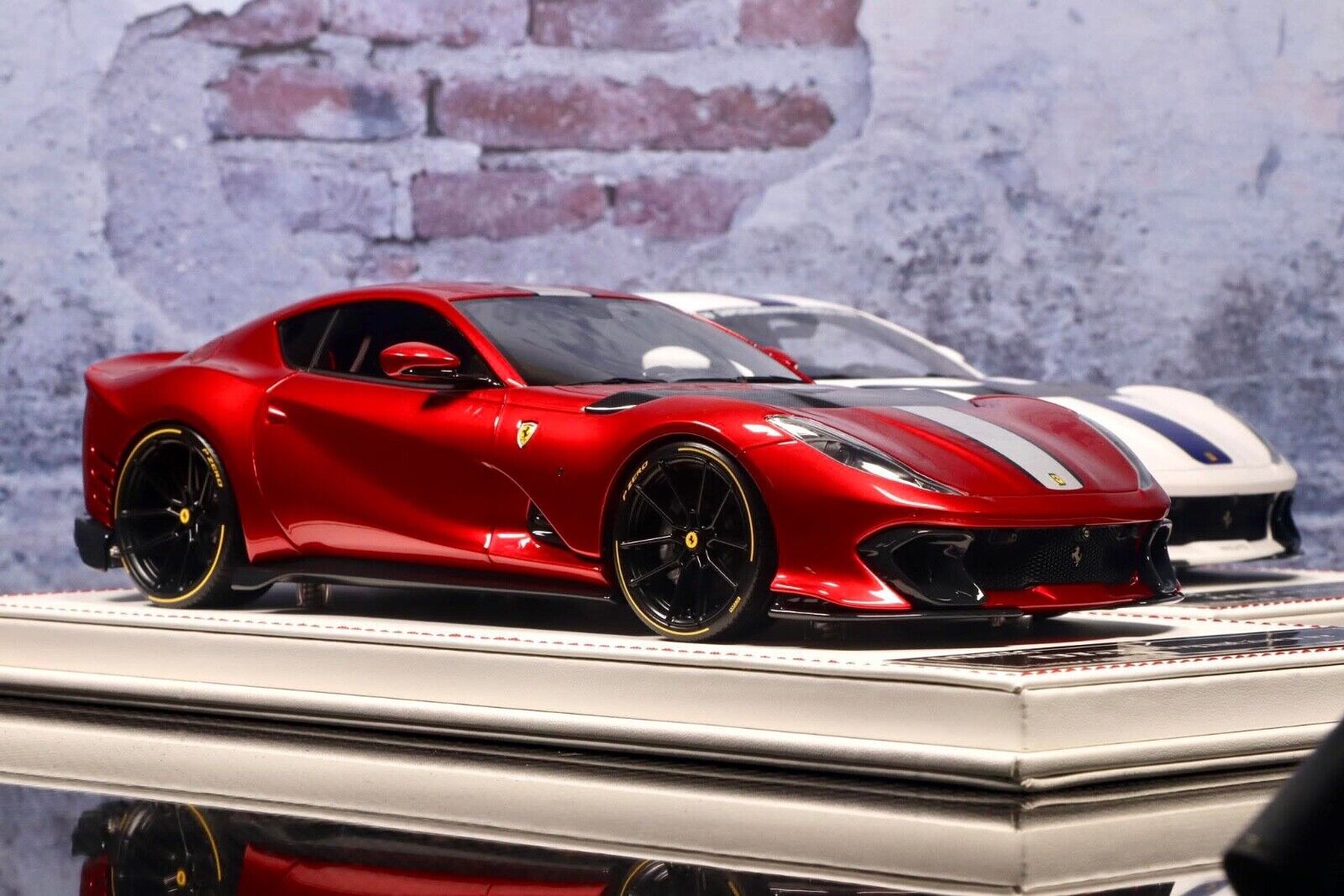 Ferrari 812 Competizione NOVITEC (Candy Red) [Davis & Giovanni] 1/18 s