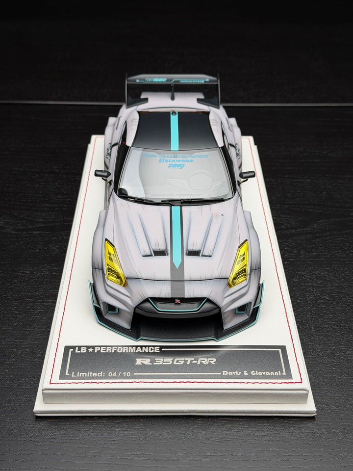 Nissan R35 GT-RR LBWK (Matte Gray/ Blue Accents) [Davis & Giovanni] 1/18 scale