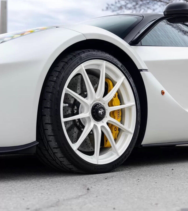 Ferrari LaFerrari (Gloss White) [Davis & Giovanni] 1:18 scale