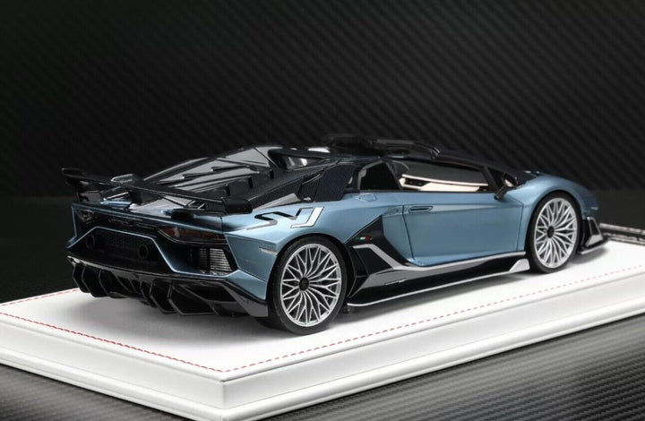 Lamborghini Aventador SVJ Roadster (Blue) [Davis & Giovanni] 1:18 scale