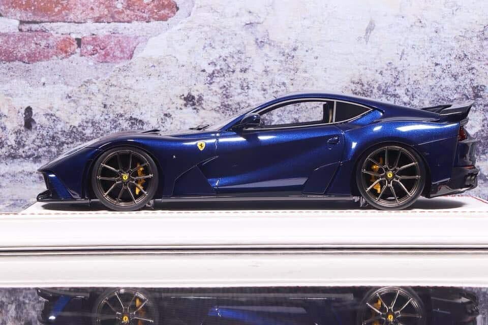 Ferrari 812 N-LARGO NOVITEC (Royal Blue Metallic) [Davis & Giovanni] 1:18 scale
