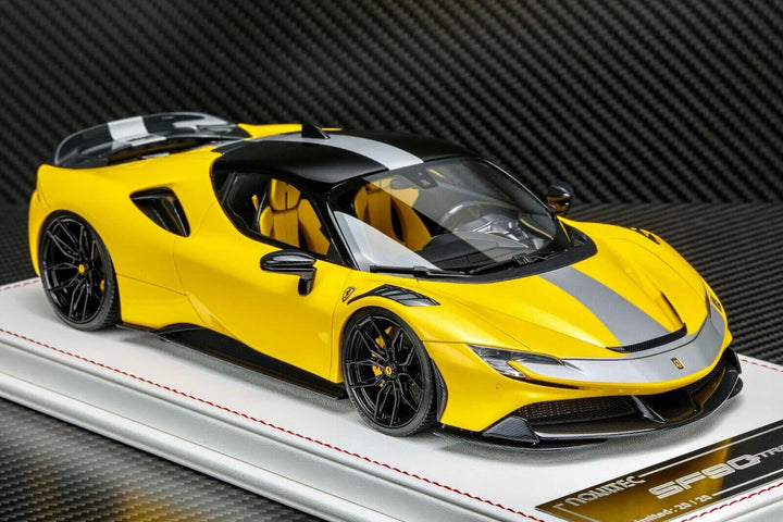 Ferrari SF90 Stradale NOVITEC (Yellow/ Gray) [Davis & Giovanni] 1:18 scale