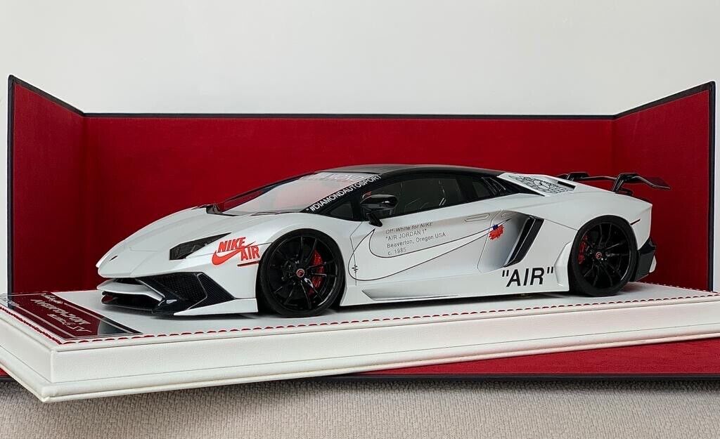 Lamborghini Aventador SV (Nike x Off-White) [Davis & Giovanni] 1/18 scale