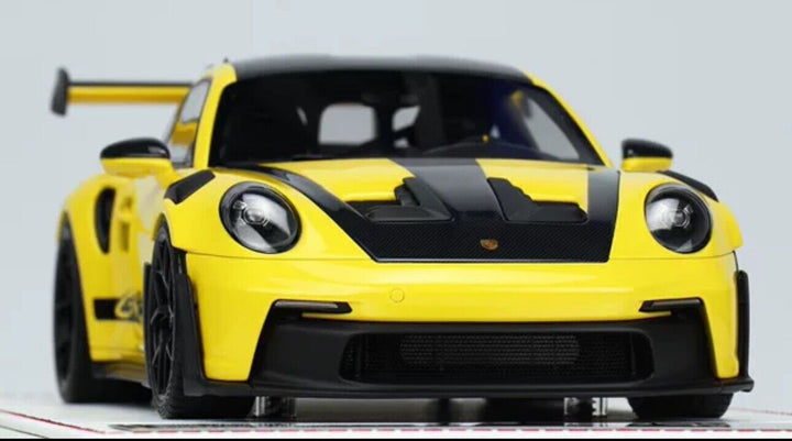 Porsche 911 GT3 RS (Yellow/ Carbon Fiber) [Davis & Giovanni] 1/18 scale