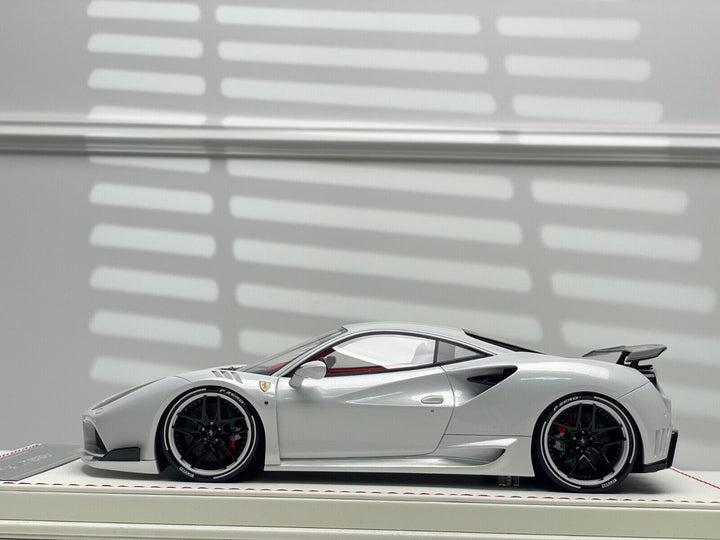 Ferrari 488 GTB N-LARGO NOVITEC (White/Italy Flag) [Davis & Giovanni] 1/18 scale