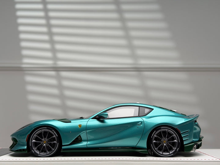 Ferrari 812 Competizione (Metallic Blue/ Silver) [Davis & Giovanni] 1:18 scale