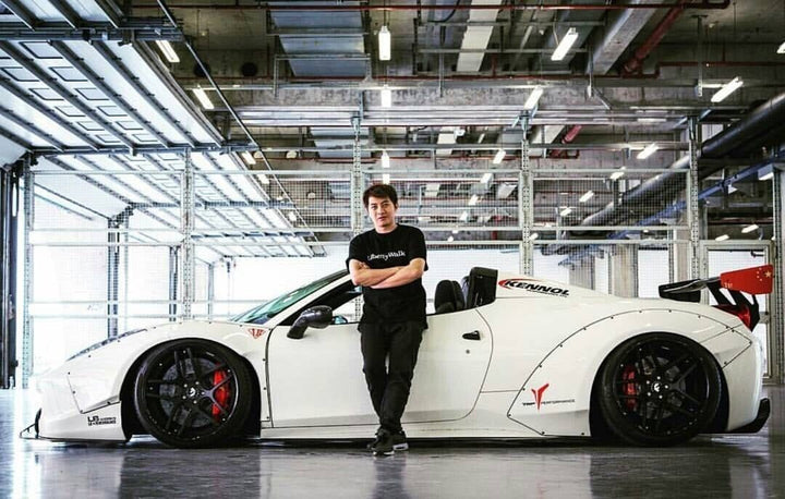 Ferrari 458 Spider LBWK (White) [Davis & Giovanni] 1:18 scale