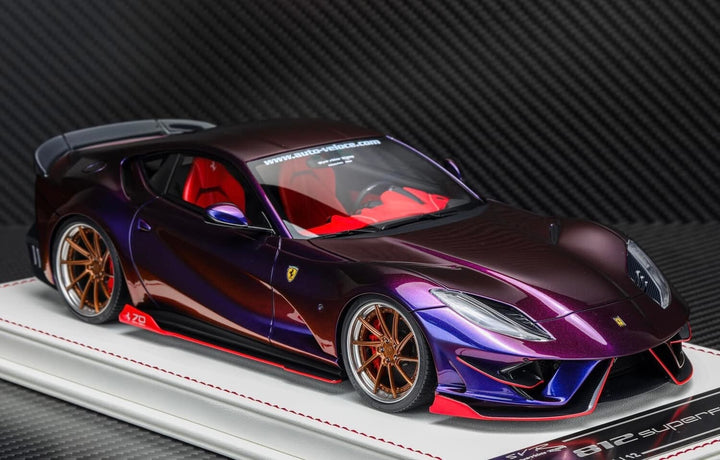 Ferrari 812 SuperfastSVR (Chameleon Purple) [Davis & Giovanni] 1:18 scale
