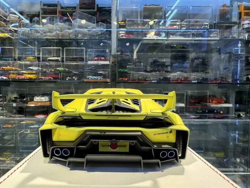 Lamborghini Huracan GT LBWK (Matt Yellow ZF) [Davis & Giovanni] 1/18 scale