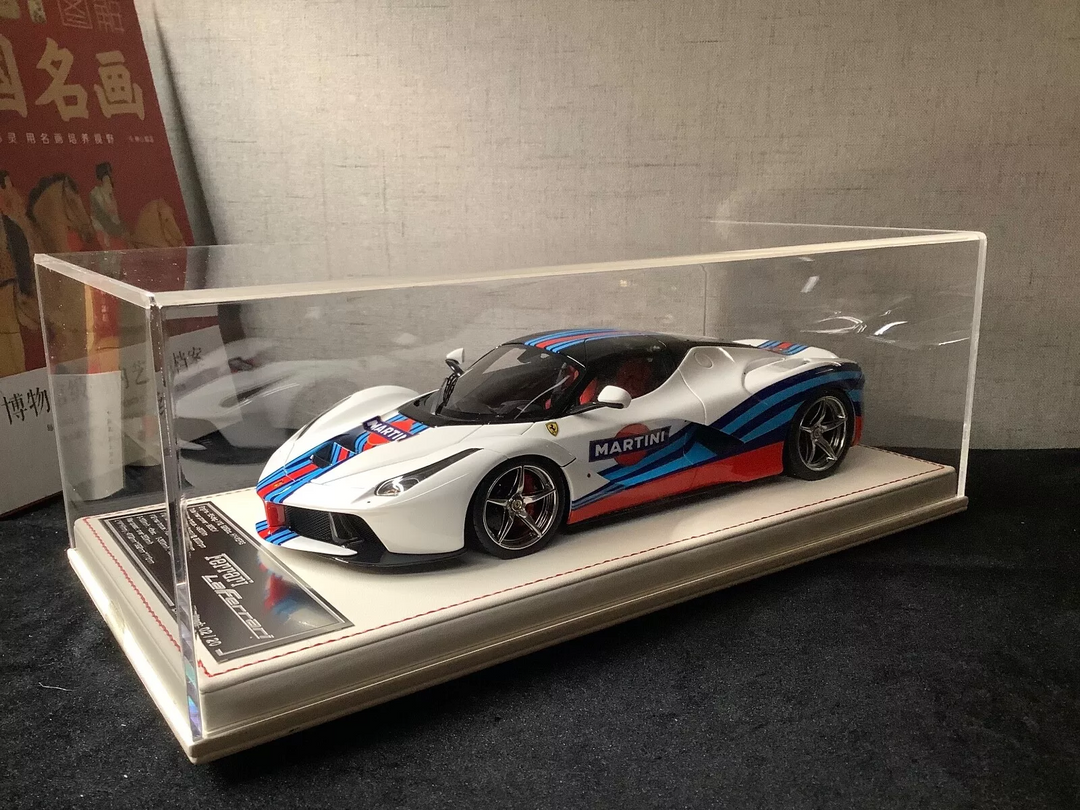 Ferrari LaFerrari (MARTINI) [Davis & Giovanni] 1/18 scale