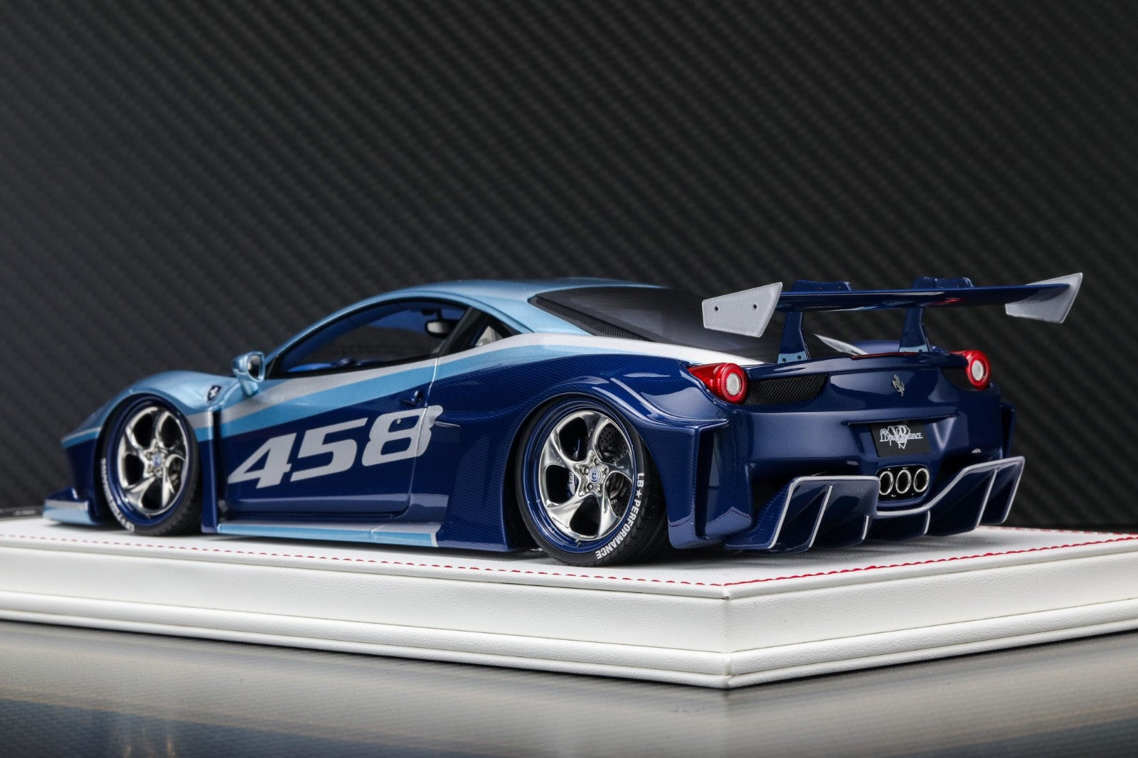 Ferrari 458 GT LBWK (Blue/ Ice Blue/ White) [Davis & Giovanni] 1:18 sc