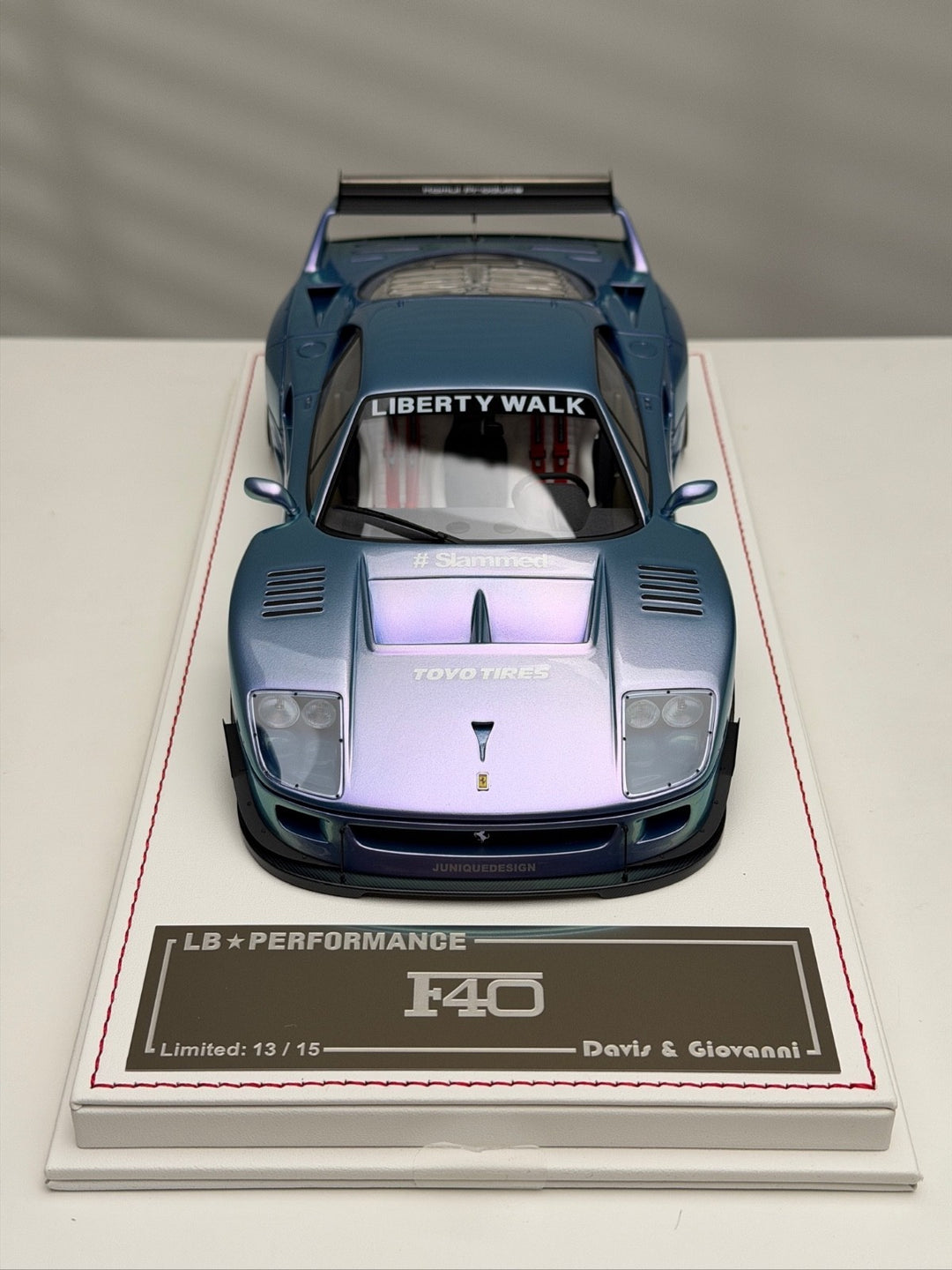 Ferrari F40 LBWK (Chameleon Blue Purple) [Davis & Giovanni] 1/18 scale