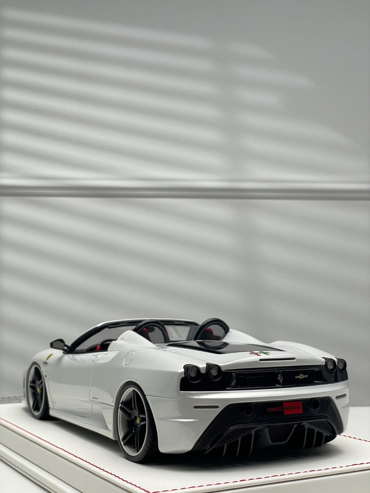 Ferrari 16M Scuderia Spider NOVITEC (Pearl White) [Davis & Giovanni] 1/18 scale