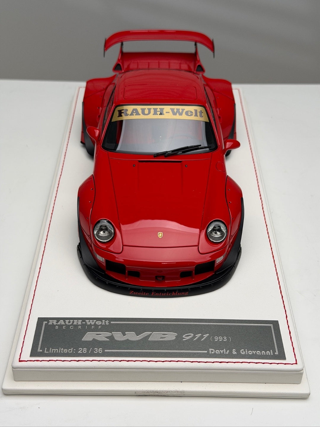 Porsche 911 993 RWB (Red Supreme) [Davis & Giovanni] 1/18 scale