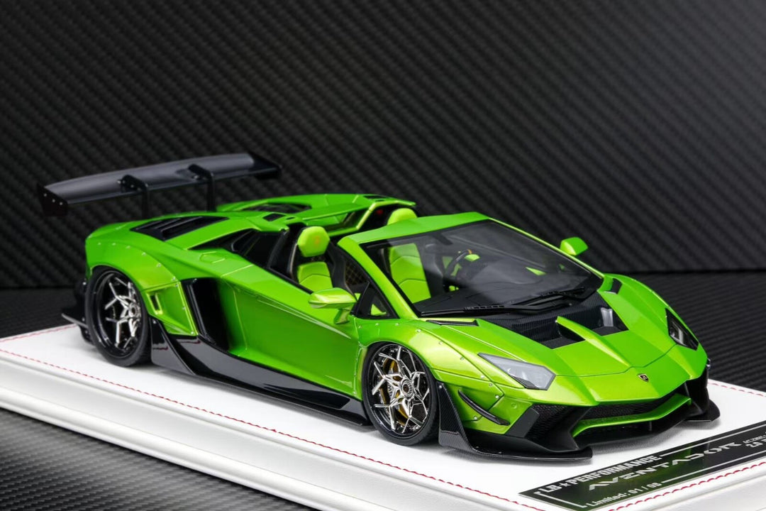 Lamborghini Aventador Roadster LBWK (Metallic Green)[Davis & Giovanni]1:18 scale