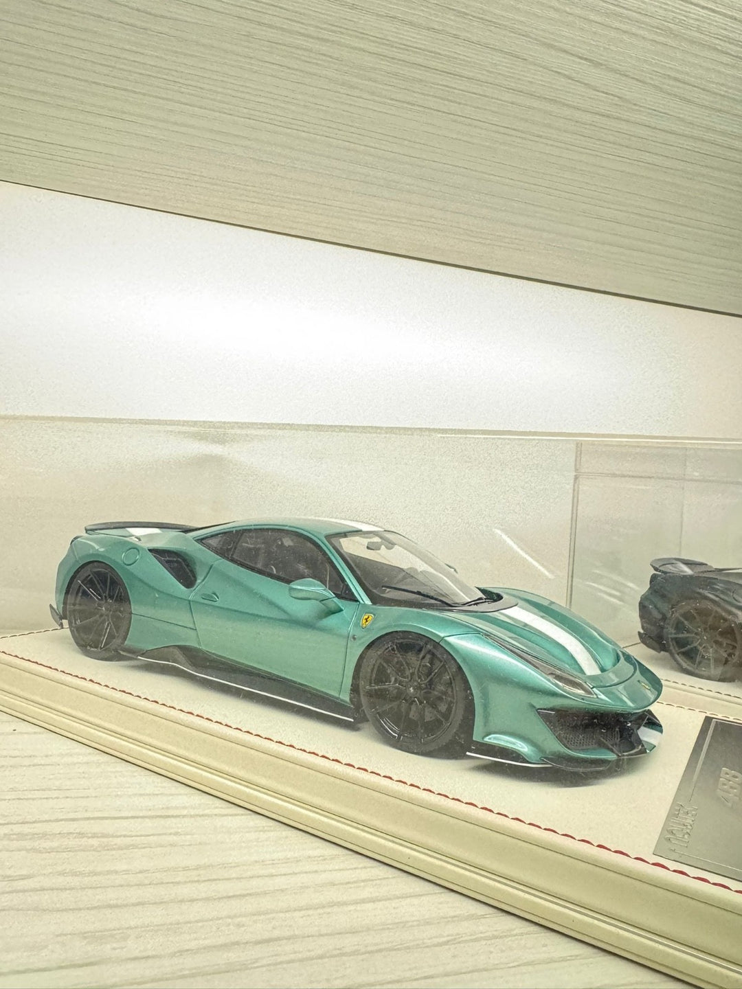 Ferrari 488 Pista NOVITEC (Green/ White Stripe) [Davis & Giovanni] 1:18 scale