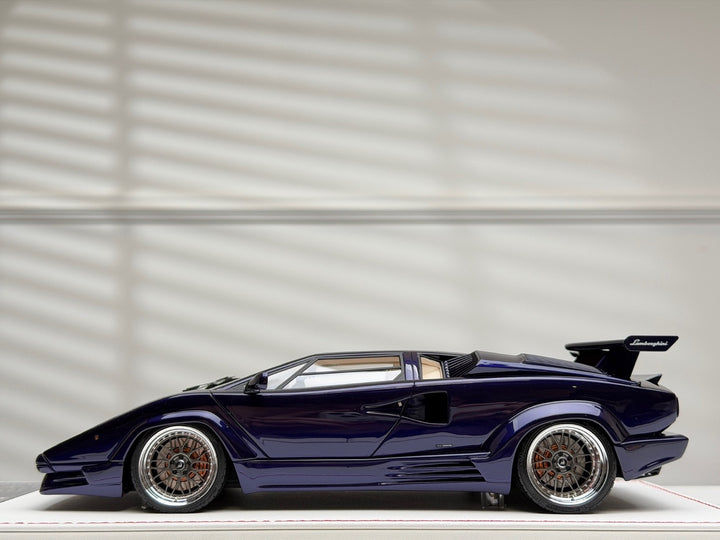 Lamborghini Countach (Midnight Purple) [Davis & Giovanni] 1/18 scale