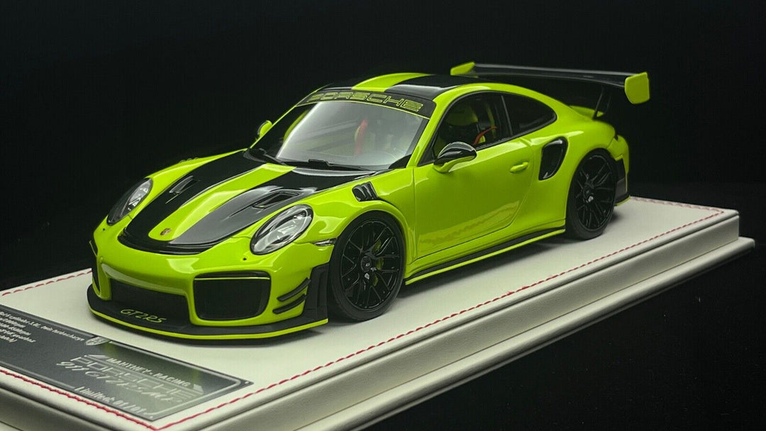 Porsche 911 GT2RS MR (Acid Green) [Davis & Giovanni] 1/18 scale - 1 OF 1