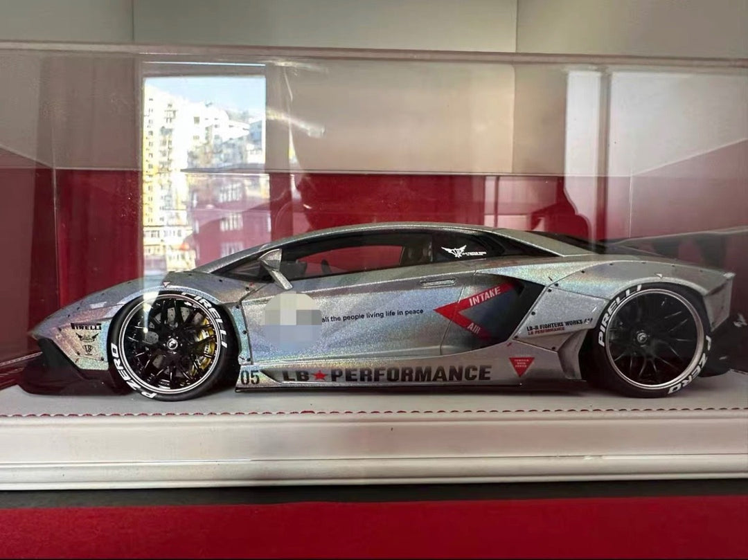 Lamborghini Aventador LBWK (Fantasy Silver) [Davis & Giovanni] 1:18 scale