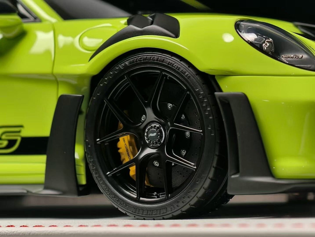 Porsche 911 GT3RS (Neon Yellow) [Davis & Giovanni] 1:18 scale
