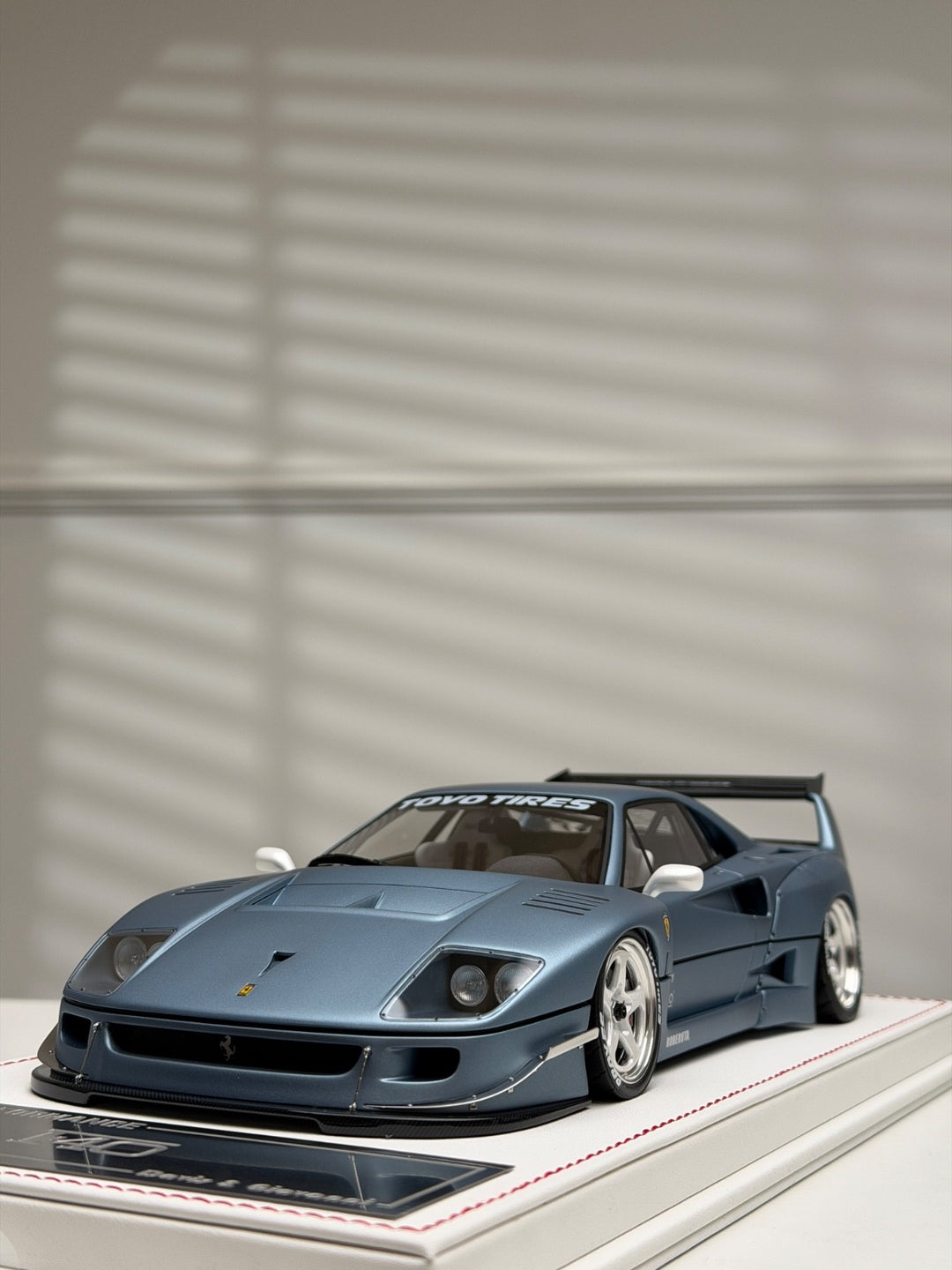 Ferrari F40 LBWK (Matte Chrome Blue) [Davis & Giovanni] 1/18 scale