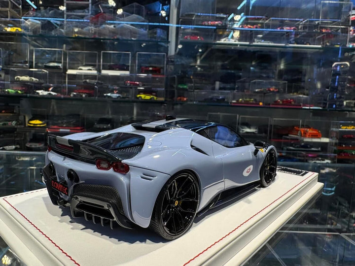 Ferrari SF90 Stradale NOVITEC (Gray/silver) [Davis & Giovanni] 1/18 scale