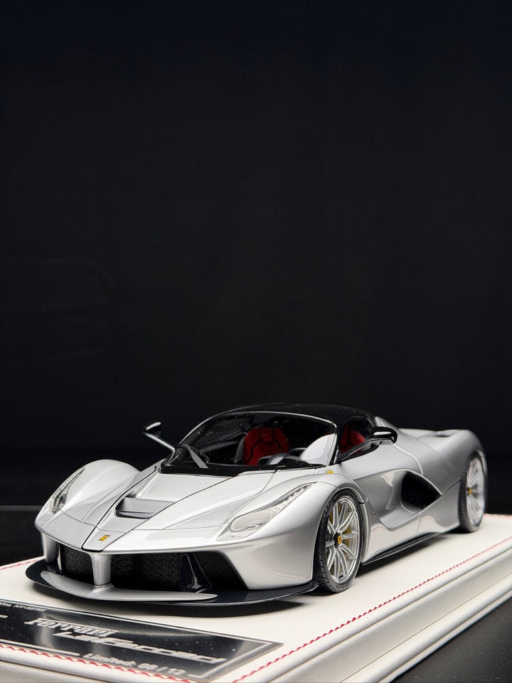 Ferrari LaFerrari (Silver) [Davis & Giovanni] 1:18 scale