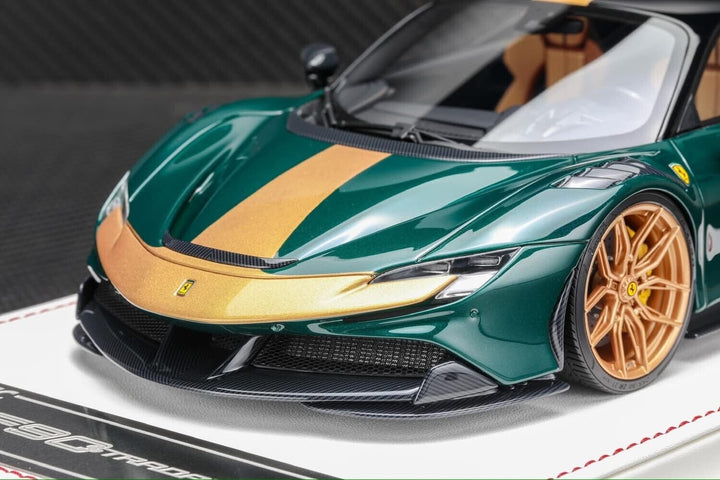 Ferrari SF90 Stradale NOVITEC (Green/ Gold) [Davis & Giovanni] 1/18 scale