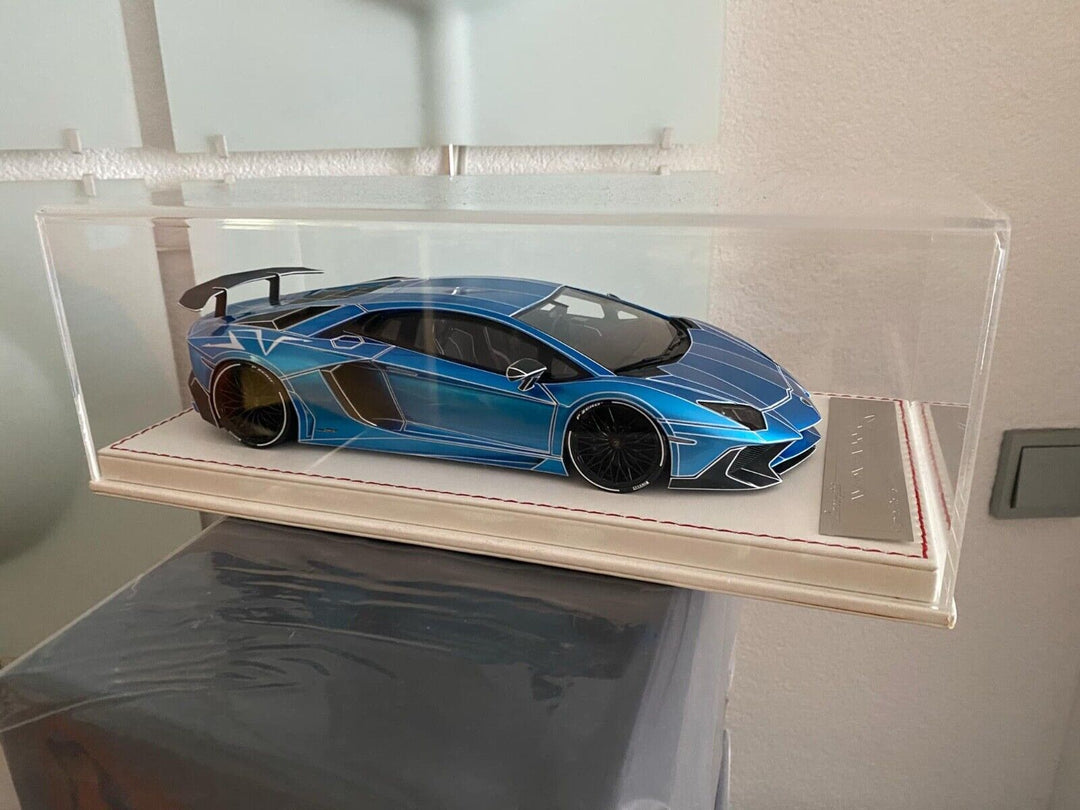 Lamborghini Aventador SV (Blue/White TRON) [Davis & Giovanni] 1:18 scale