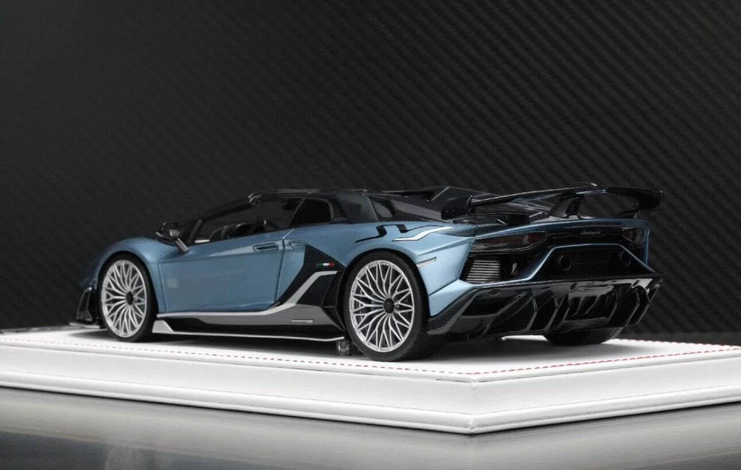 Lamborghini Aventador SVJ Roadster (Blue) [Davis & Giovanni] 1:18 scale