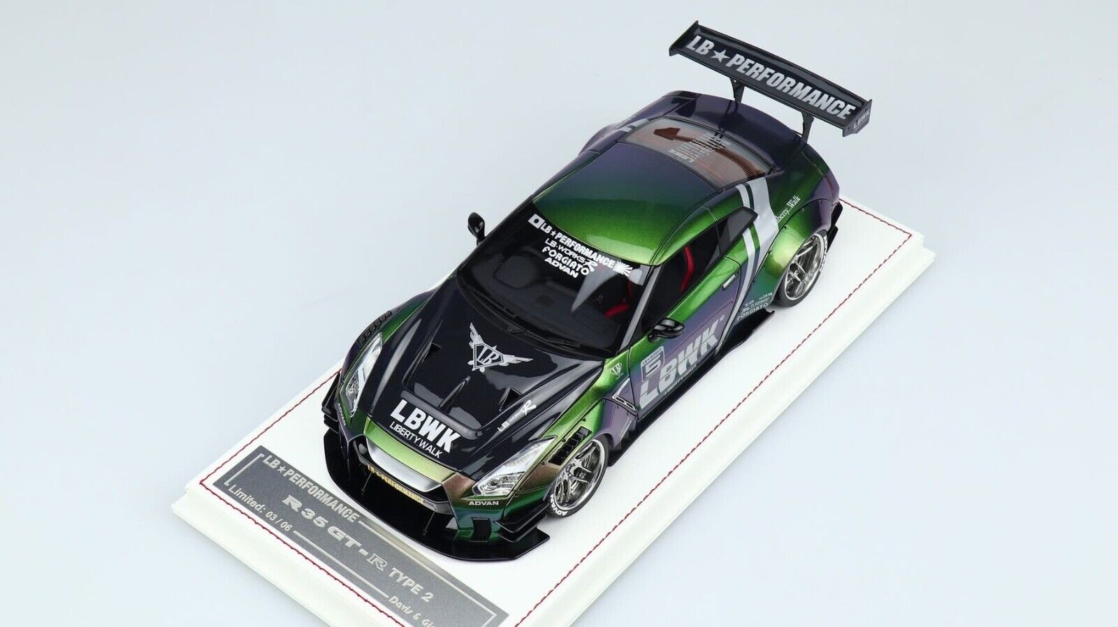 Nissan R35 GTR Type 2 LBWK (Chameleon Green) [Davis & Giovanni] 1/18 s