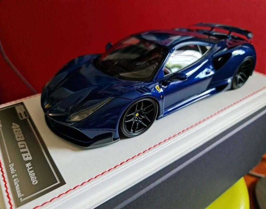 Ferrari 488 GTB N-LARGO NOVITEC (Blue Carbon) [Davis & Giovanni] 1/18 scale