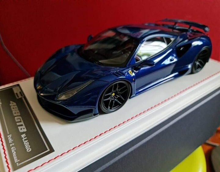 Ferrari 488 GTB N-LARGO NOVITEC (Blue Carbon) [Davis & Giovanni] 1/18 scale