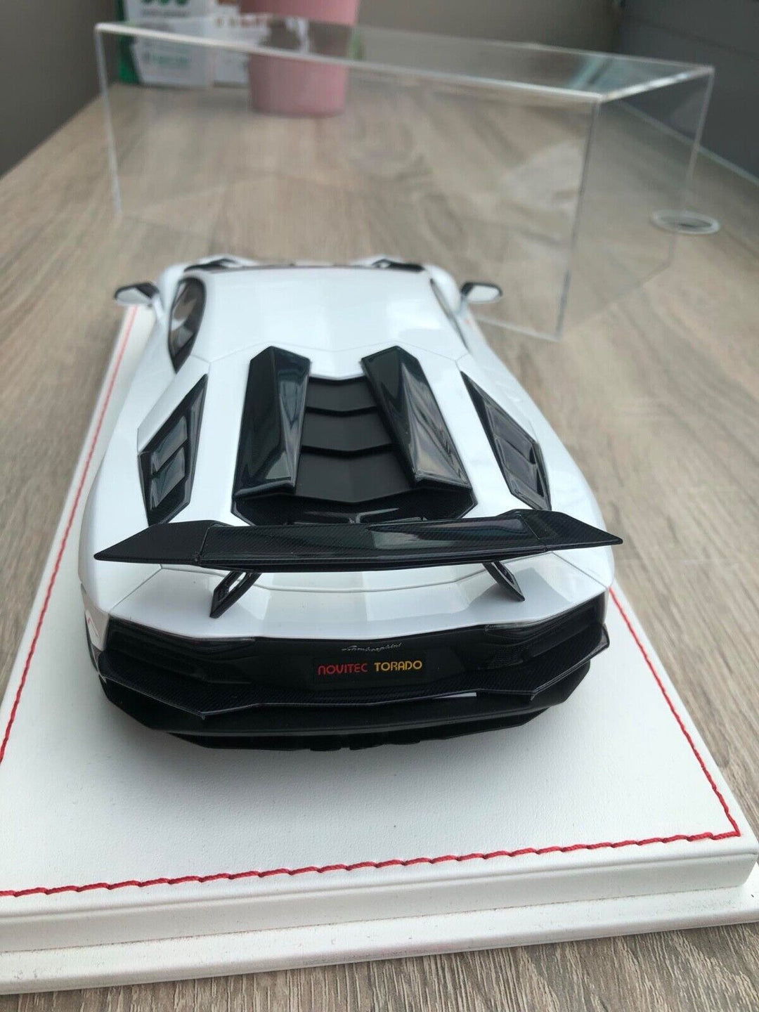 Lamborghini Aventador S NOVITEC (White) [Davis & Giovanni] 1:18 scale
