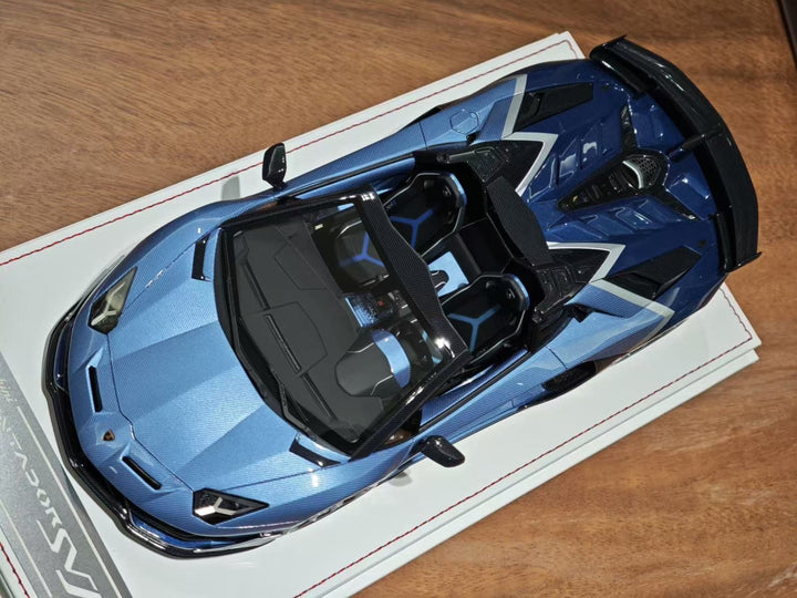 Lamborghini Aventador SVJ Roadster (Blue Carbon) [Davis & Giovanni] 1:18 scale