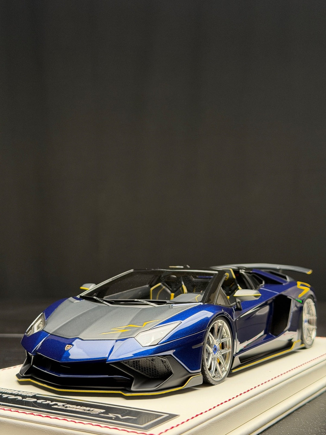 Lamborghini Aventador SV Roadster LBWK (Met. Blue) [Davis & Giovanni] 1:18 scale