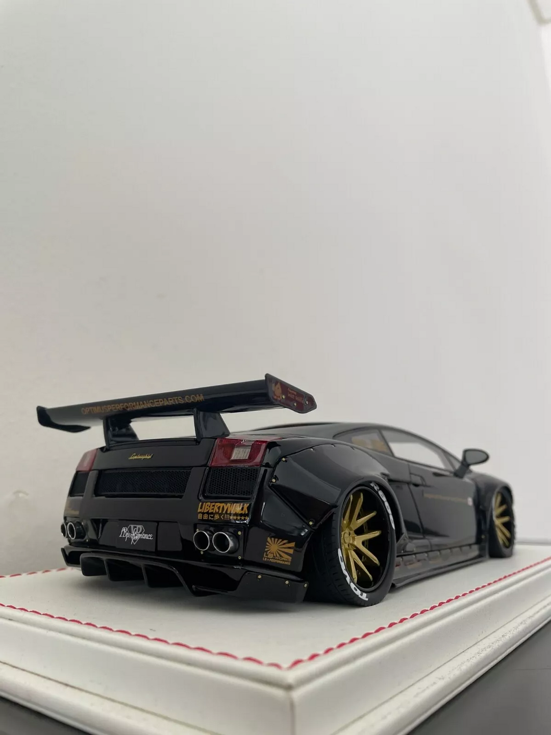 Lamborghini Gallardo LBWK (Black) [Davis & Giovanni] 1/18 scale