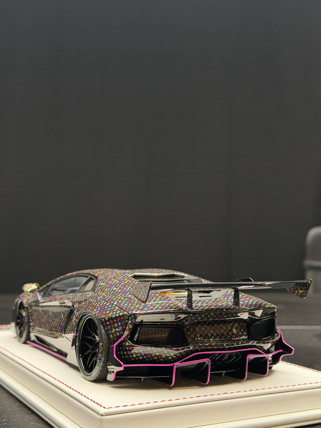 Lamborghini Aventador 2.0 LBWK (LV Monogram) [Davis & Giovanni] 1:18 scale