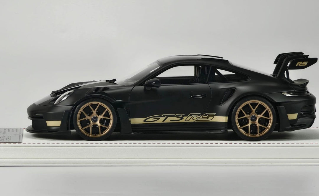 Porsche 911 GT3RS (Matt Black) [Davis & Giovanni] 1/18 scale