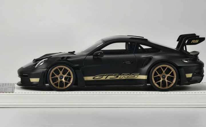 Porsche 911 GT3RS (Matt Black) [Davis & Giovanni] 1/18 scale