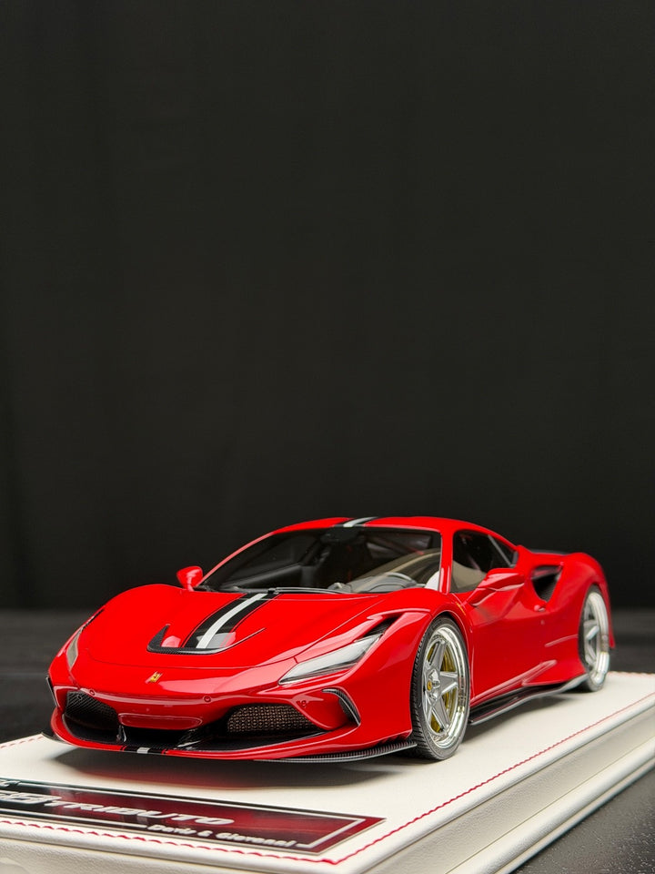 Ferrari F8 Tributo (Rosso Corsa) [Davis & Giovanni] 1:18 scale