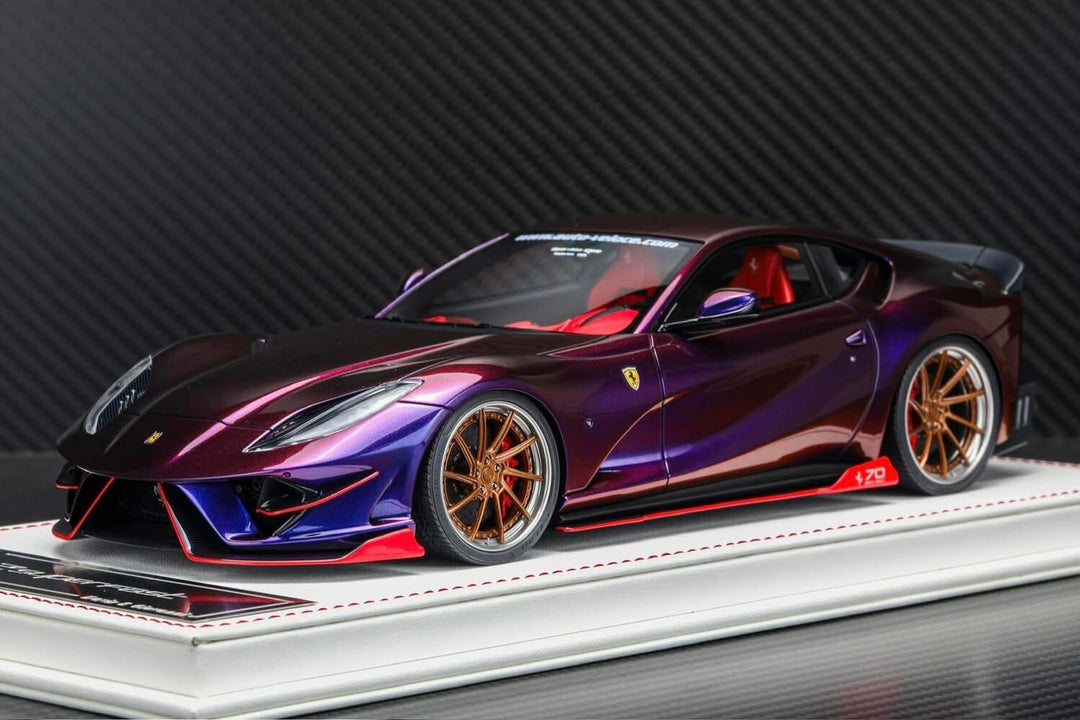 Ferrari 812 SuperfastSVR (Chameleon Purple) [Davis & Giovanni] 1:18 scale