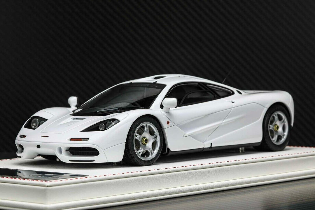 McLaren F1 (White) [Davis & Giovanni] 1:18 scale